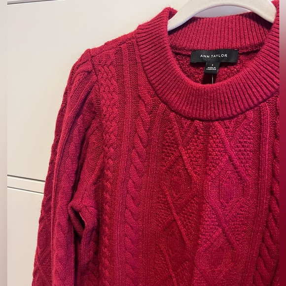 Ann Taylor Red Cable Knit Sweater - Size Small - NWT - Picture 5 of 7
